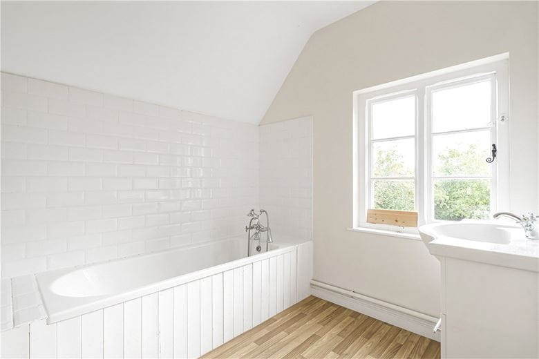 4 bedroom house, Manor Cottages, Lower Thorpe Mandeville OX17 - Let Agreed