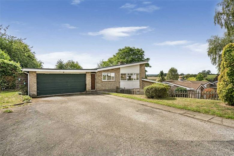 4 bedroom house, Kings Drive, Hopton ST18 - Available