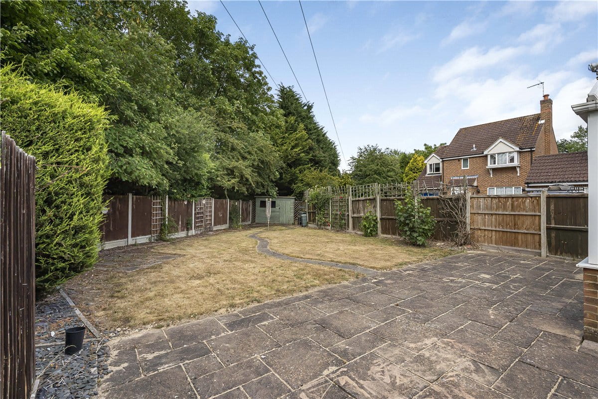 2 bedroom bungalow, Pantile Close, Witham CM8 - Available