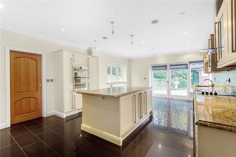 6 bedroom , Whitmore Heath, Newcastle ST5 - Let Agreed