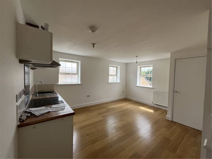 2 bedroom house, Comelybank Drive, Mexborough S64 - Available