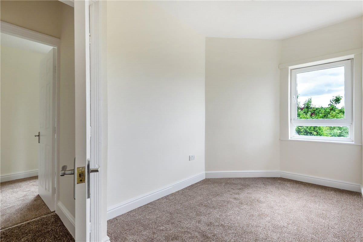 5 bedroom house, Holmsley Lane, Brierley S72 - Available