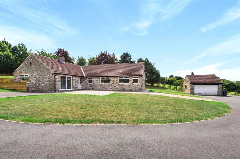 4 bedroom bungalow, Chesterfield Road, Barlborough S43 - Let Agreed