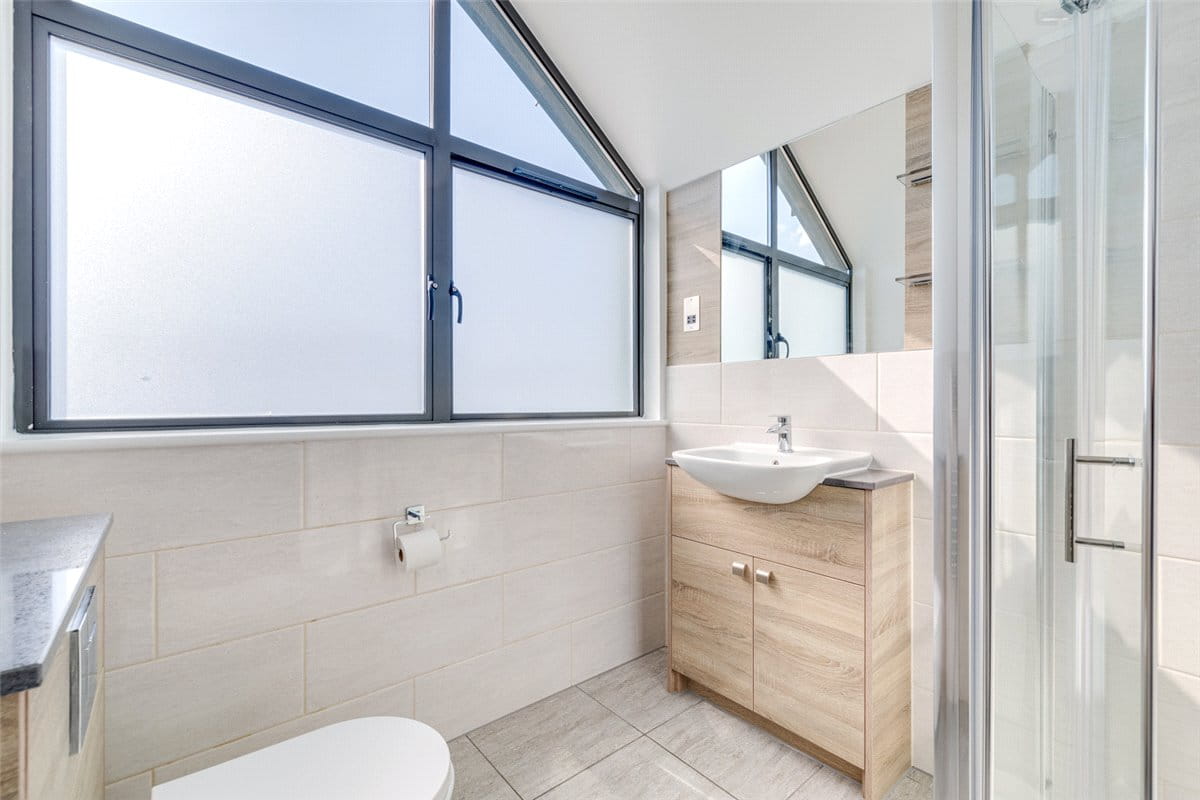 3 bedroom house, Harlow Gardens, Kingston upon Thames KT1 - Let Agreed