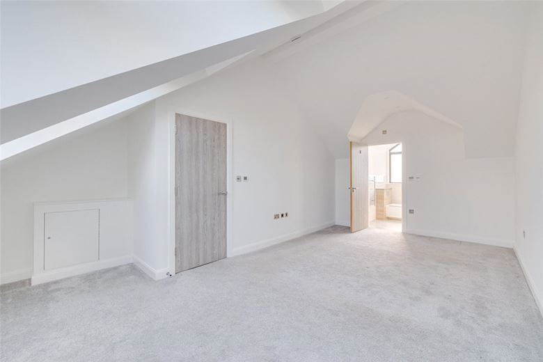 3 bedroom house, Harlow Gardens, Kingston upon Thames KT1 - Let Agreed