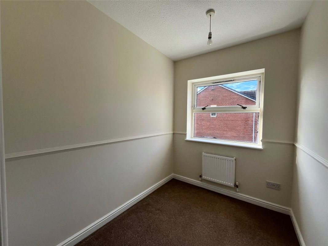 3 bedroom house, Sherbourne Avenue, Bramley S66 - Available