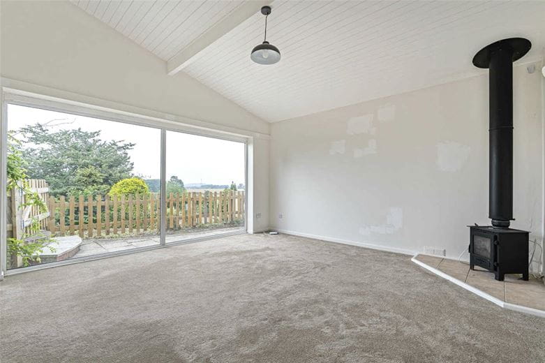 2 bedroom bungalow, Kings Drive, Hopton ST18 - Available