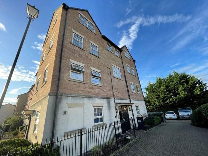 1 bedroom flat, Comelybank Drive, Mexborough S64 - Available