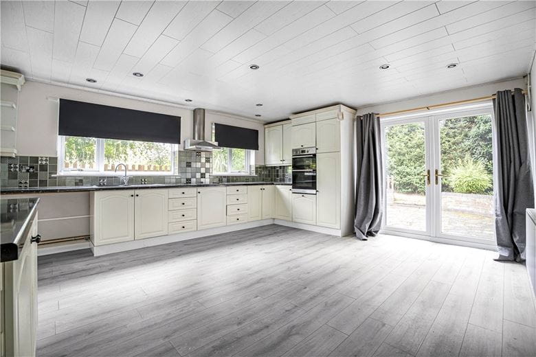 4 bedroom house, Nottingham Road, Nuthall NG16 - Available