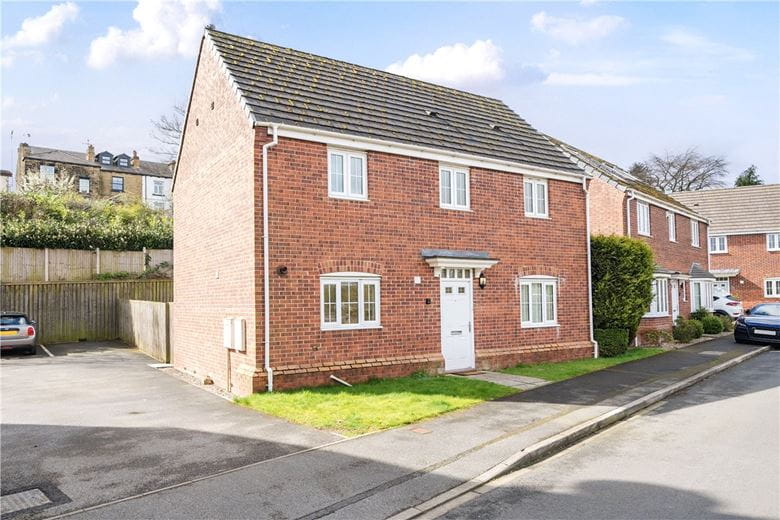 3 bedroom house, The Locks, Woodlesford LS26 - Available