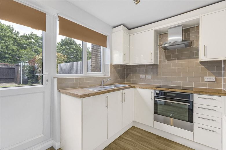 2 bedroom house, Barn Close, Kidlington OX5 - Let Agreed