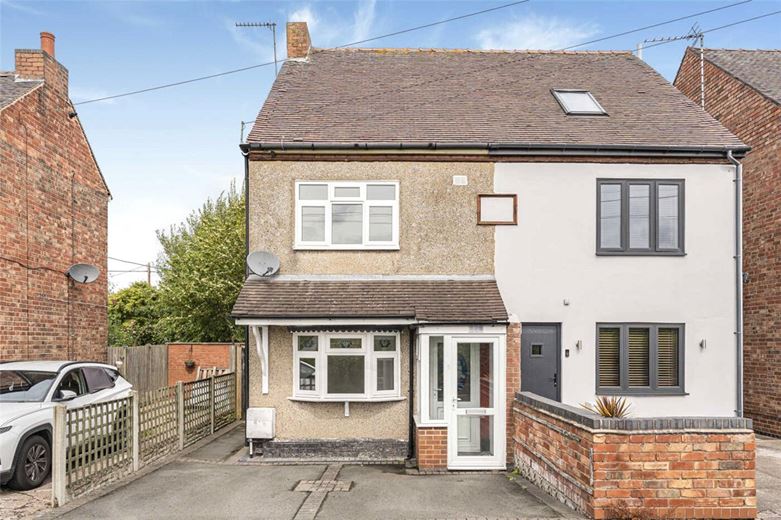 2 bedroom house, Green Lane, Birchmoor B78 - Available