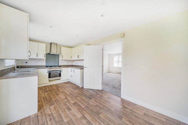 3 bedroom house, Thurgaton Way, Newton DE55 - Available