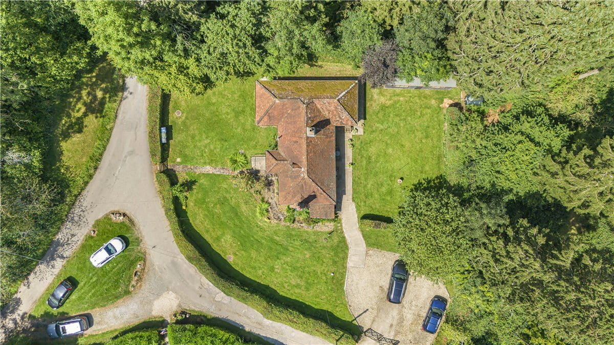 3 bedroom bungalow, Great Hampden, Great Missenden HP16 - Available