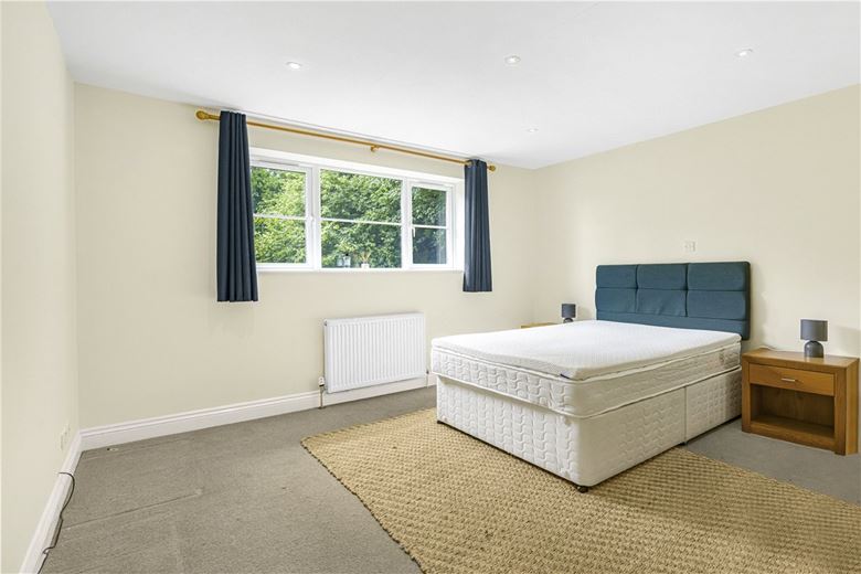 3 bedroom bungalow, Great Hampden, Great Missenden HP16 - Available