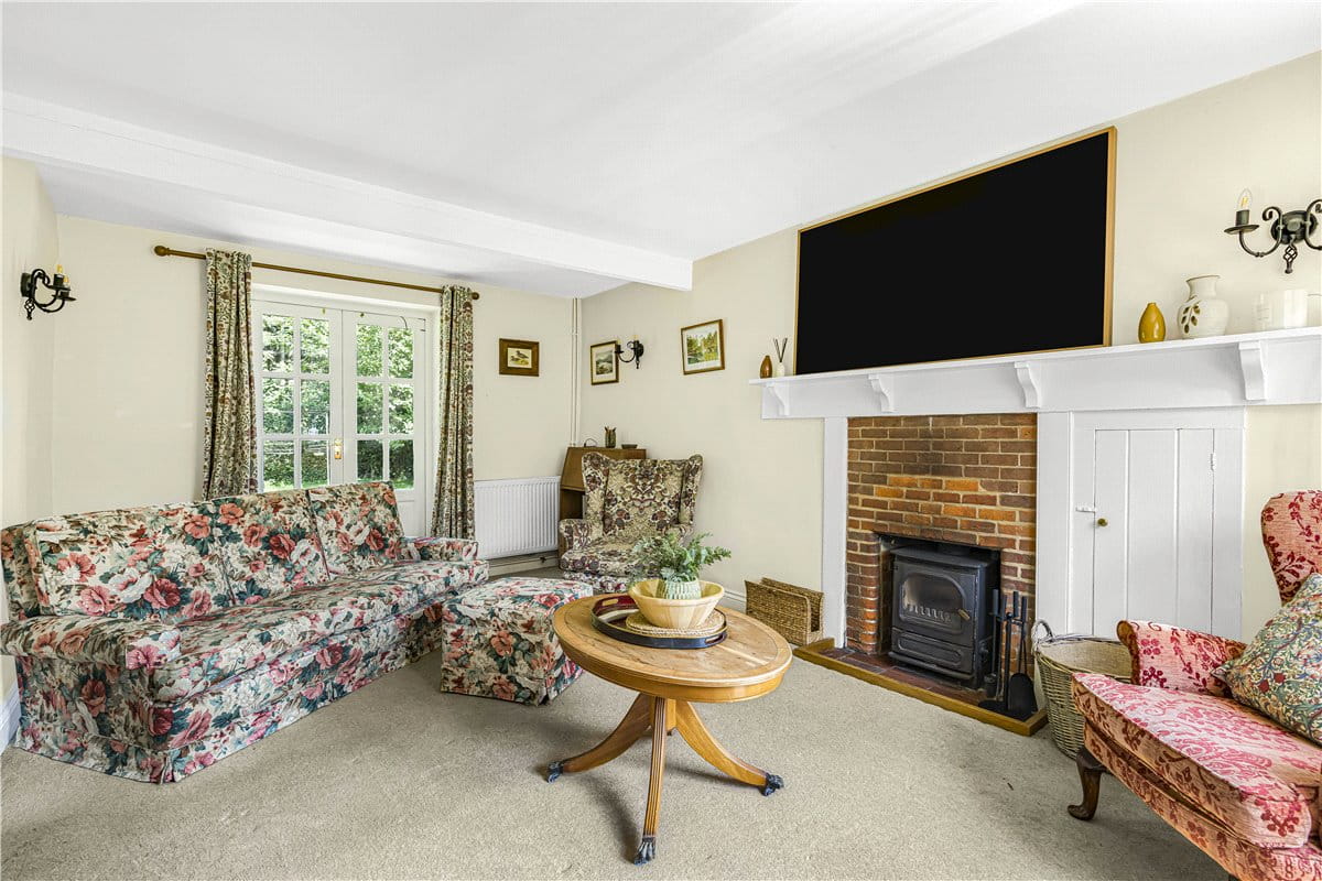 3 bedroom bungalow, Great Hampden, Great Missenden HP16 - Available