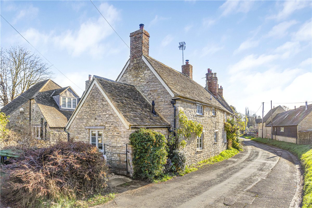 2 bedroom cottage, Ball Lane, Tackley OX5