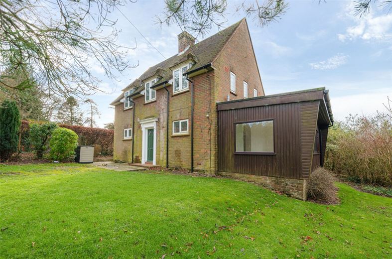 3 bedroom house, Rocky Lane, Wendover HP22 - Available
