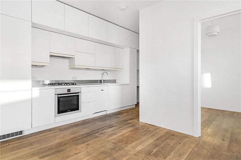 2 bedroom flat, Parkway, London NW1 - Available