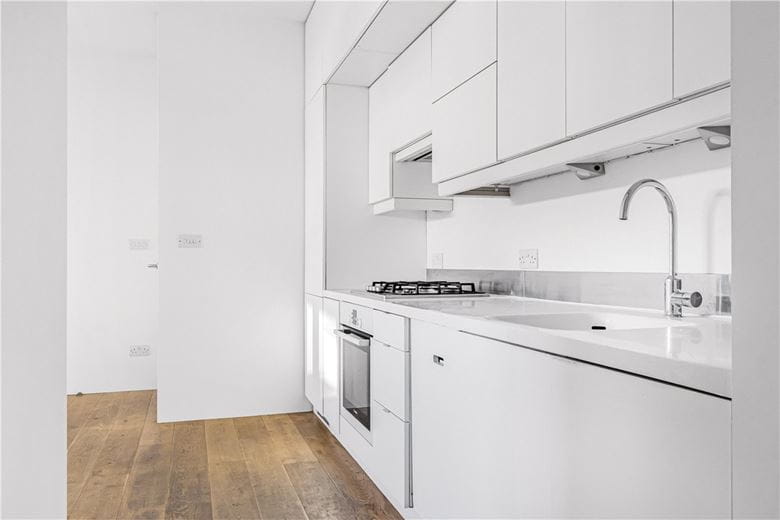 2 bedroom flat, Parkway, London NW1 - Available