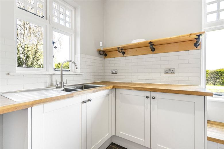 6 bedroom house, Clive Green Lane, Stanthorne CW10 - Available