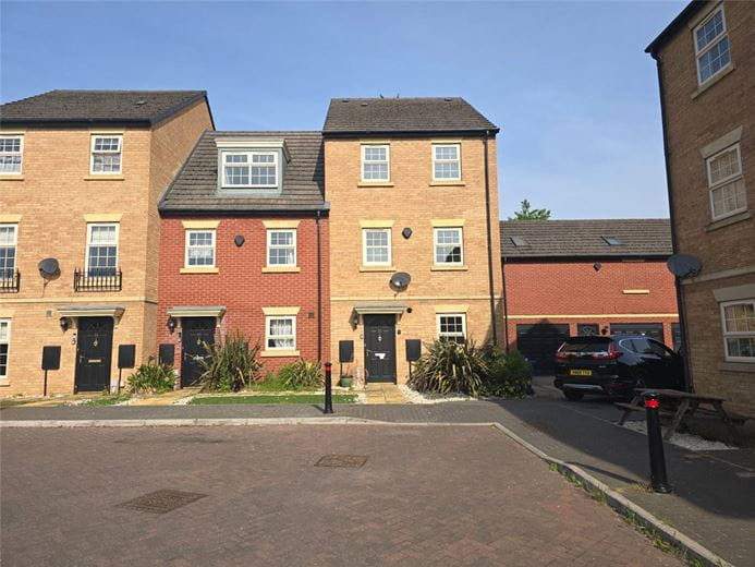 2 bedroom house, Comelybank Drive, Mexborough S64 - Available