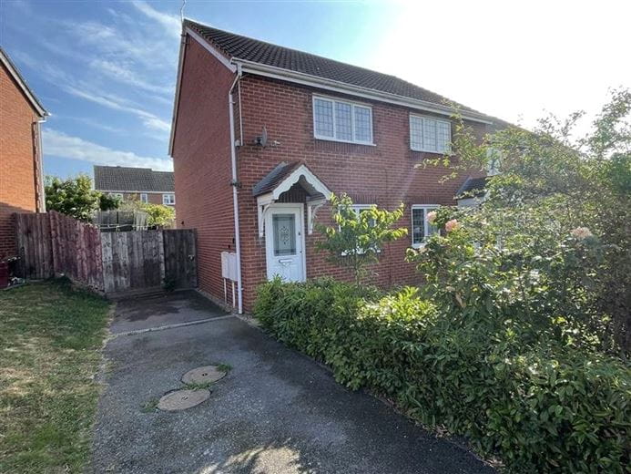 2 bedroom house, Kelso Close, Measham DE12 - Available