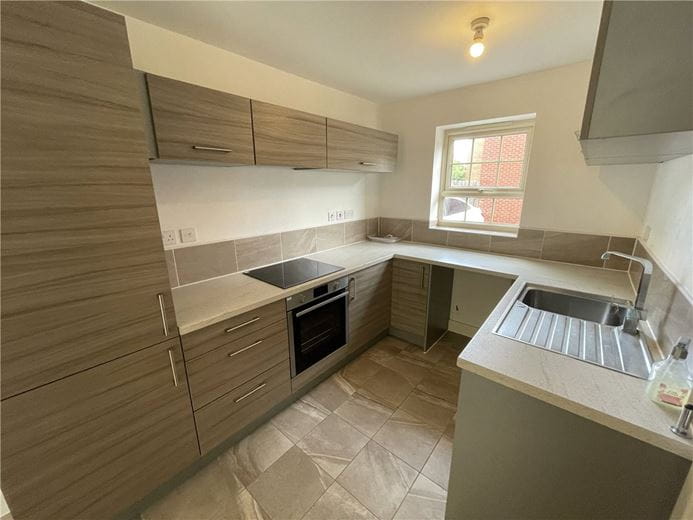 3 bedroom house, Comelybank Drive, Mexborough S64 - Available
