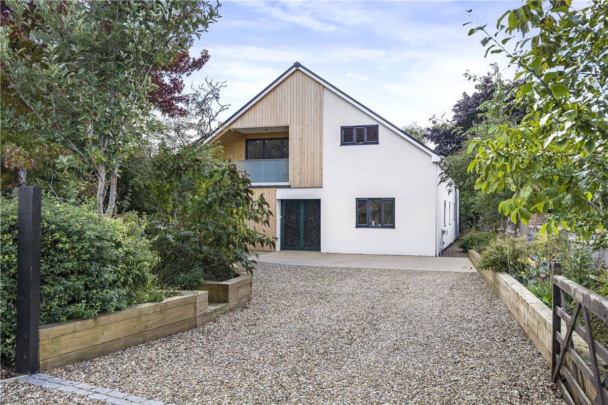 4 bedroom house, New Road, Dinton HP17 - Available