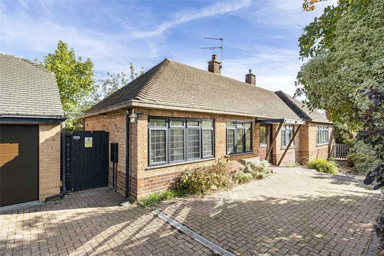 3 bedroom bungalow, Hodgetts Lane, Burton Green CV8 - Available