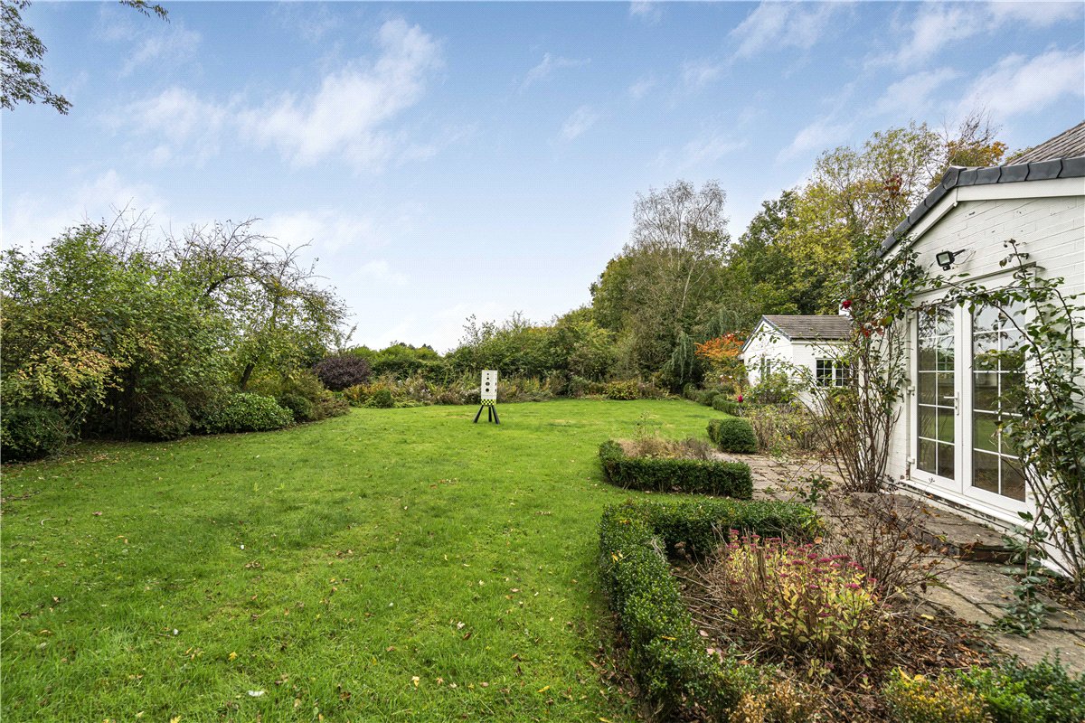 7 bedroom cottage, Heyrose Lane, Over Tabley WA16 - Available