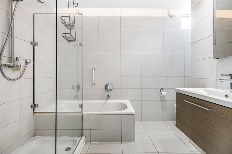 4 bedroom house, Parkway, London NW1 - Available