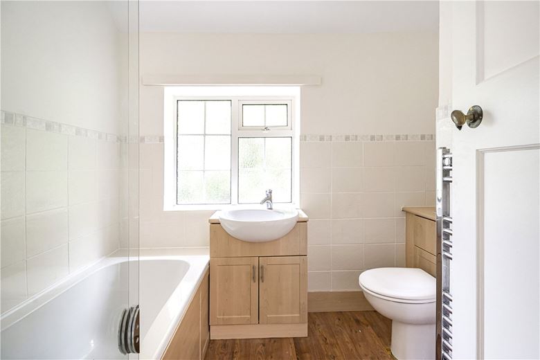 4 bedroom house, Bacombe Lane, Wendover HP22 - Available