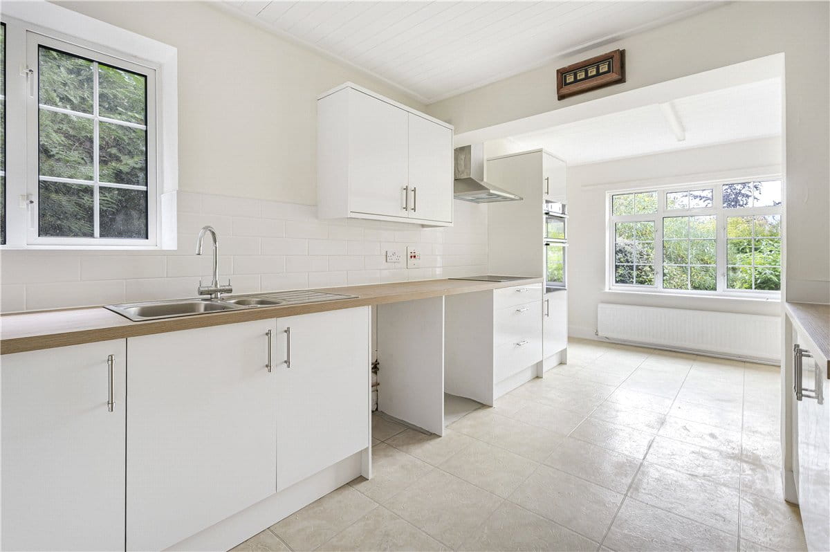 4 bedroom house, Bacombe Lane, Wendover HP22 - Available