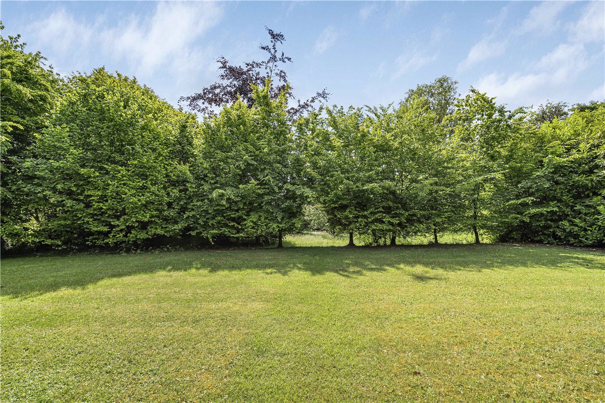 4 bedroom house, Bacombe Lane, Wendover HP22 - Available