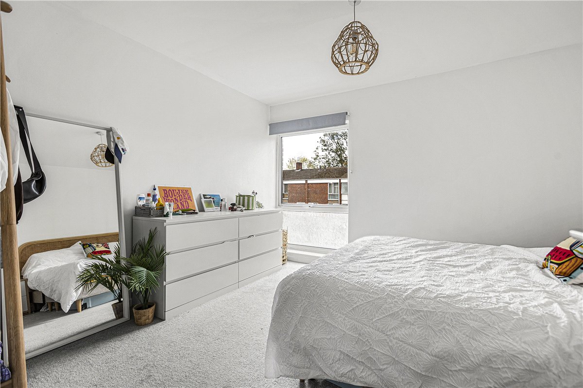 2 bedroom flat, Harefields, Oxford OX2 - Let Agreed