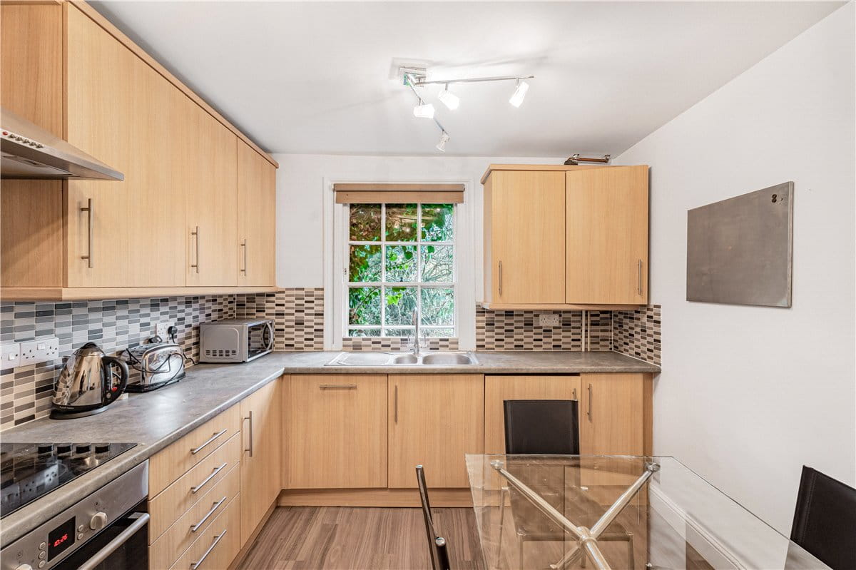 1 bedroom flat, Walton Crescent, Oxford OX1 - Available