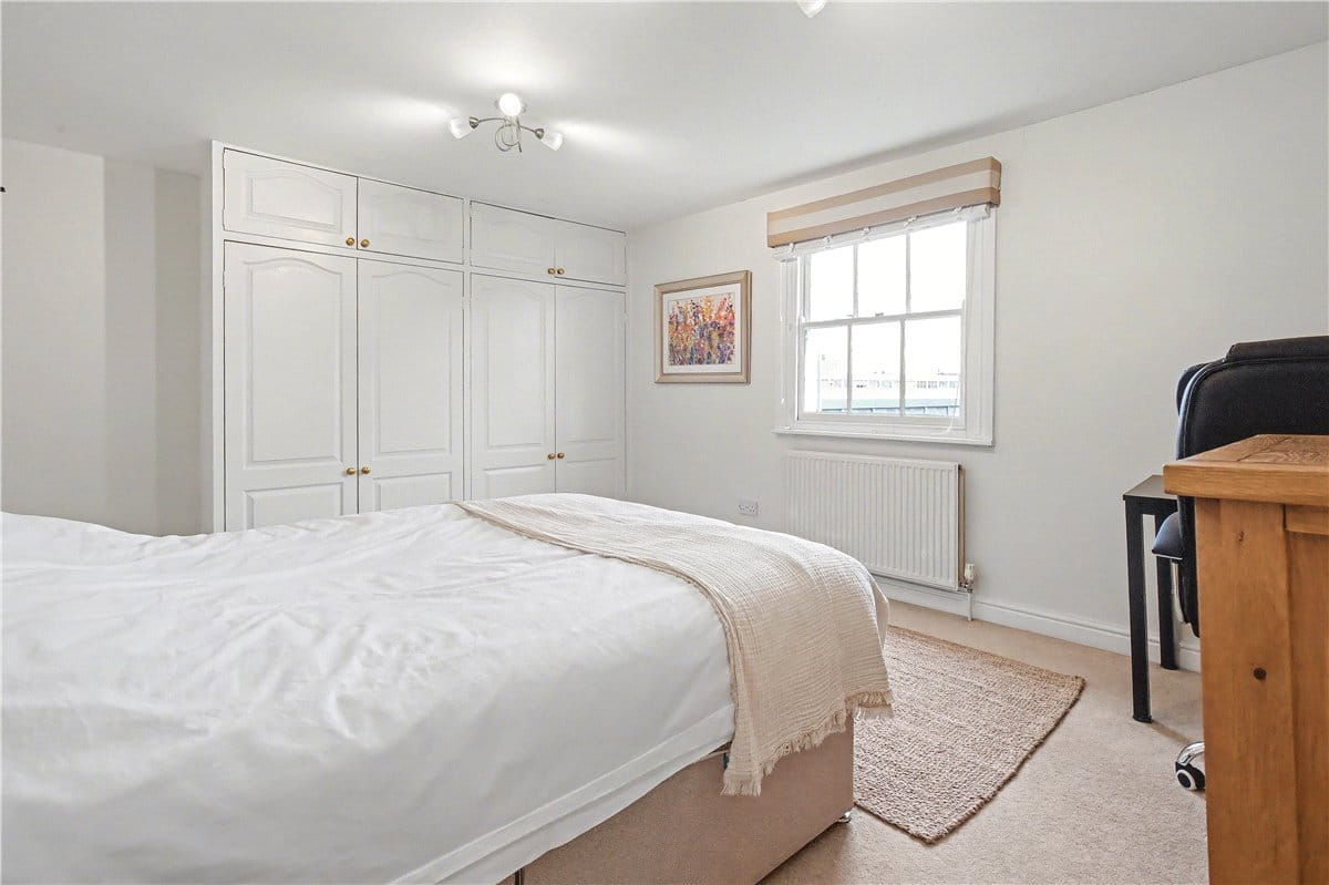 1 bedroom flat, Walton Street, Oxford OX2 - Available