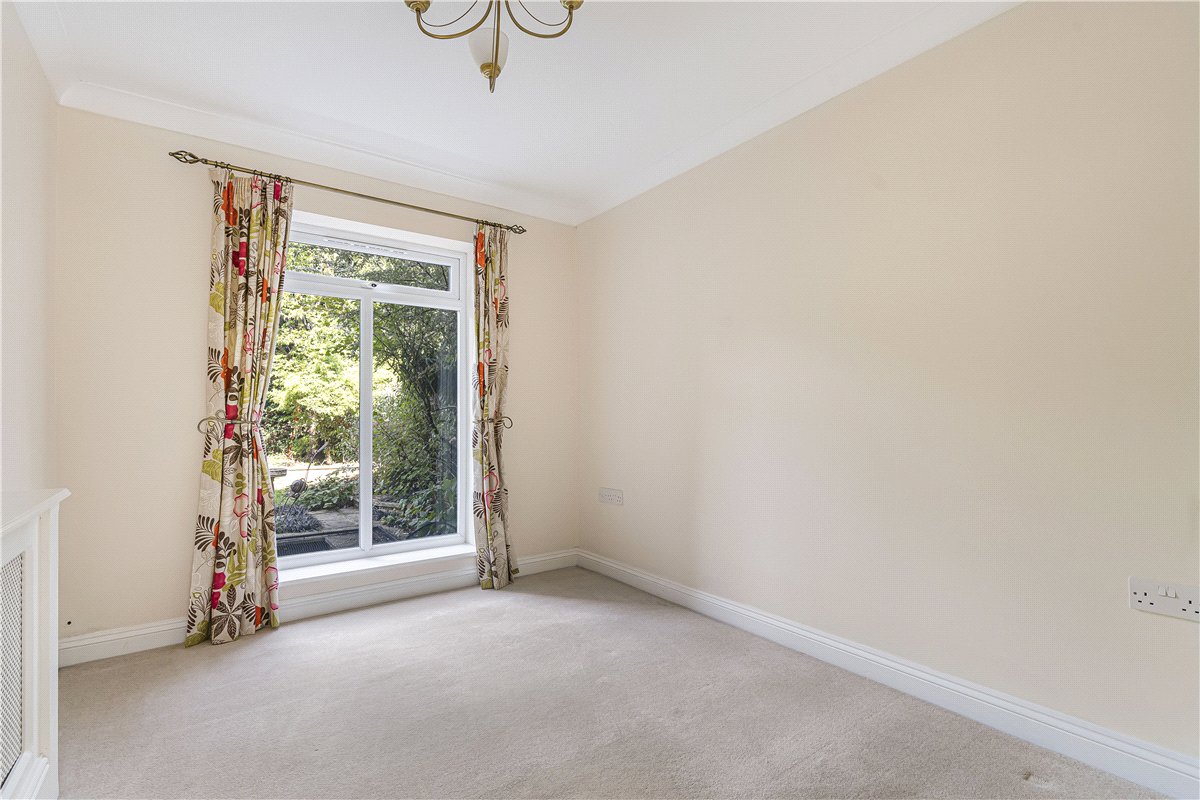 4 bedroom house, Poppy Close, Yarnton OX5 - Let Agreed