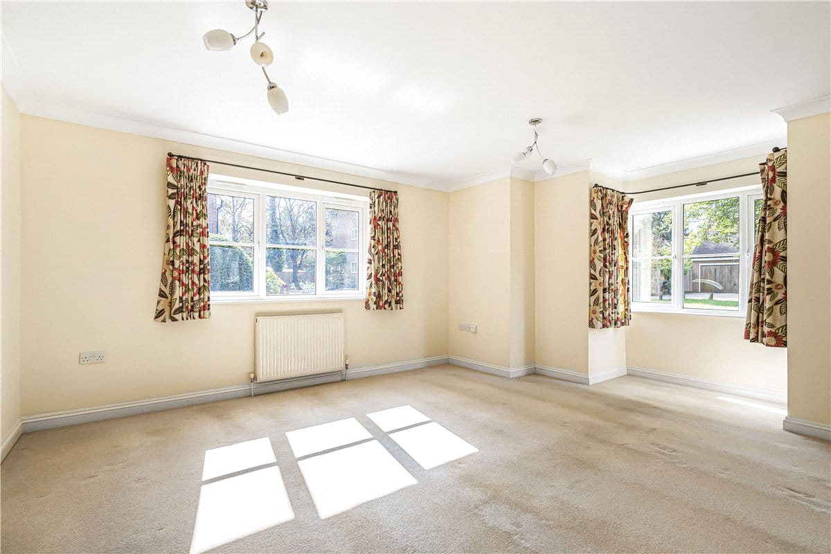 4 bedroom house, Poppy Close, Yarnton OX5 - Let Agreed