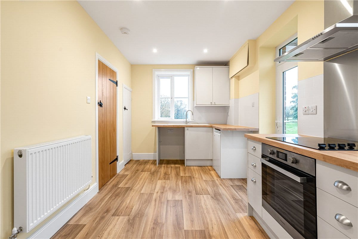 2 bedroom house, Manor Farm Cottages, Ardley Road OX25 - Available