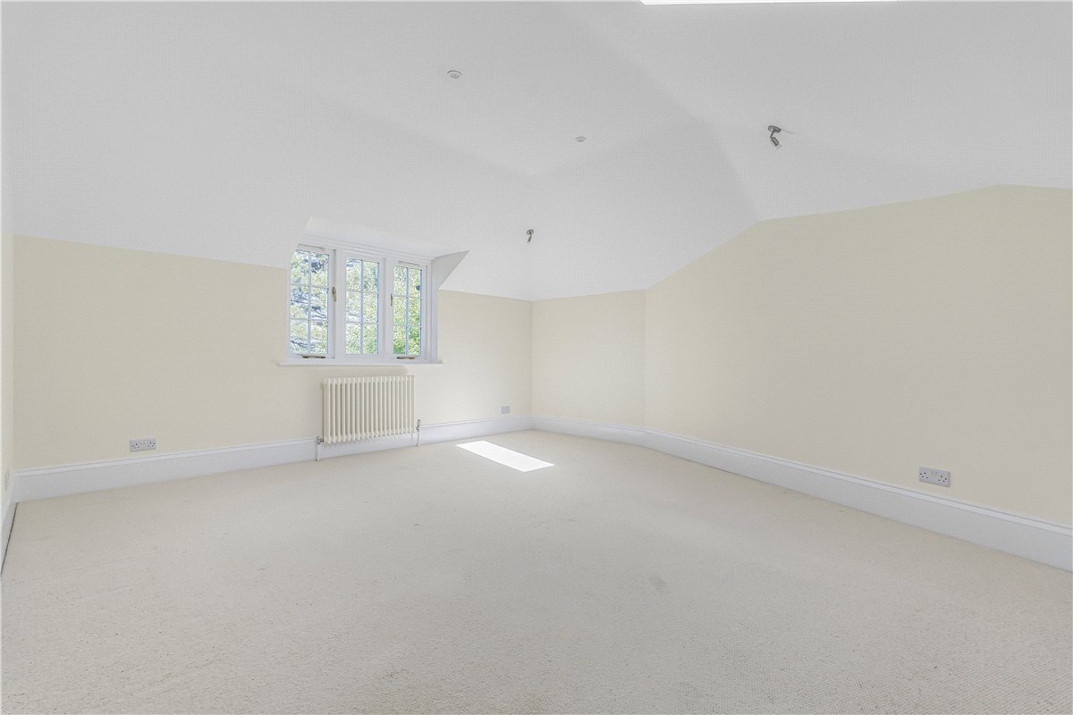 5 bedroom house, Darnford Lane, Lichfield WS14 - Available