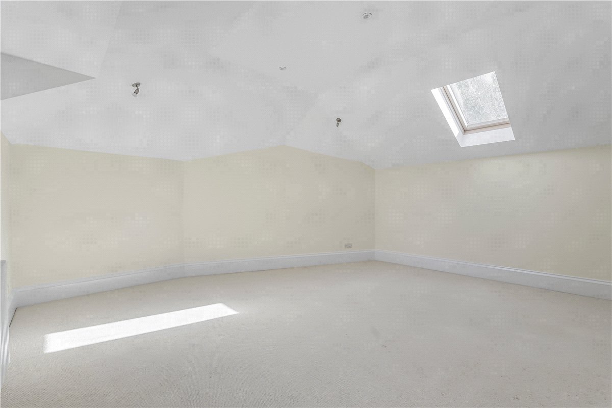 5 bedroom house, Darnford Lane, Lichfield WS14 - Available