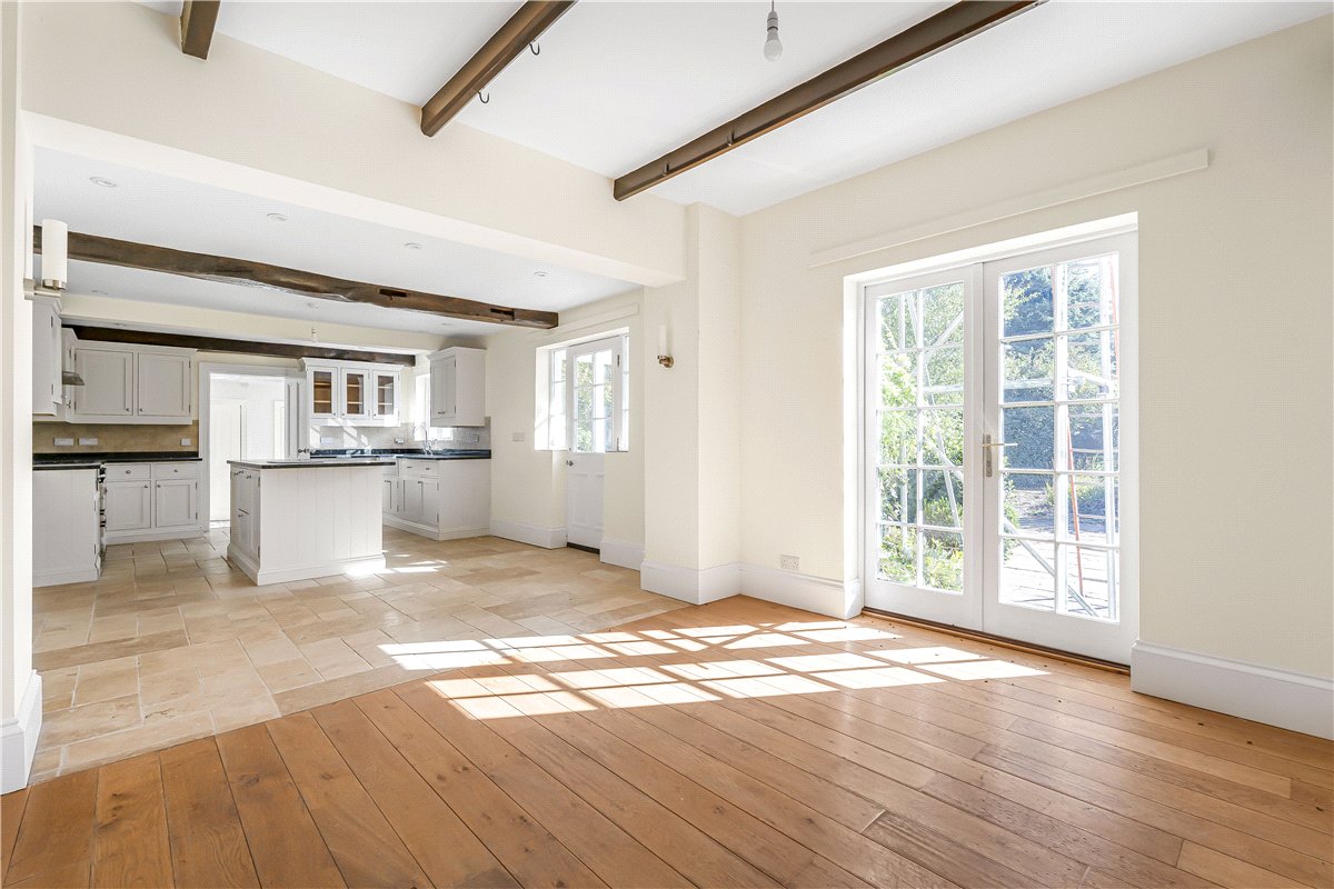 5 bedroom house, Darnford Lane, Lichfield WS14 - Available