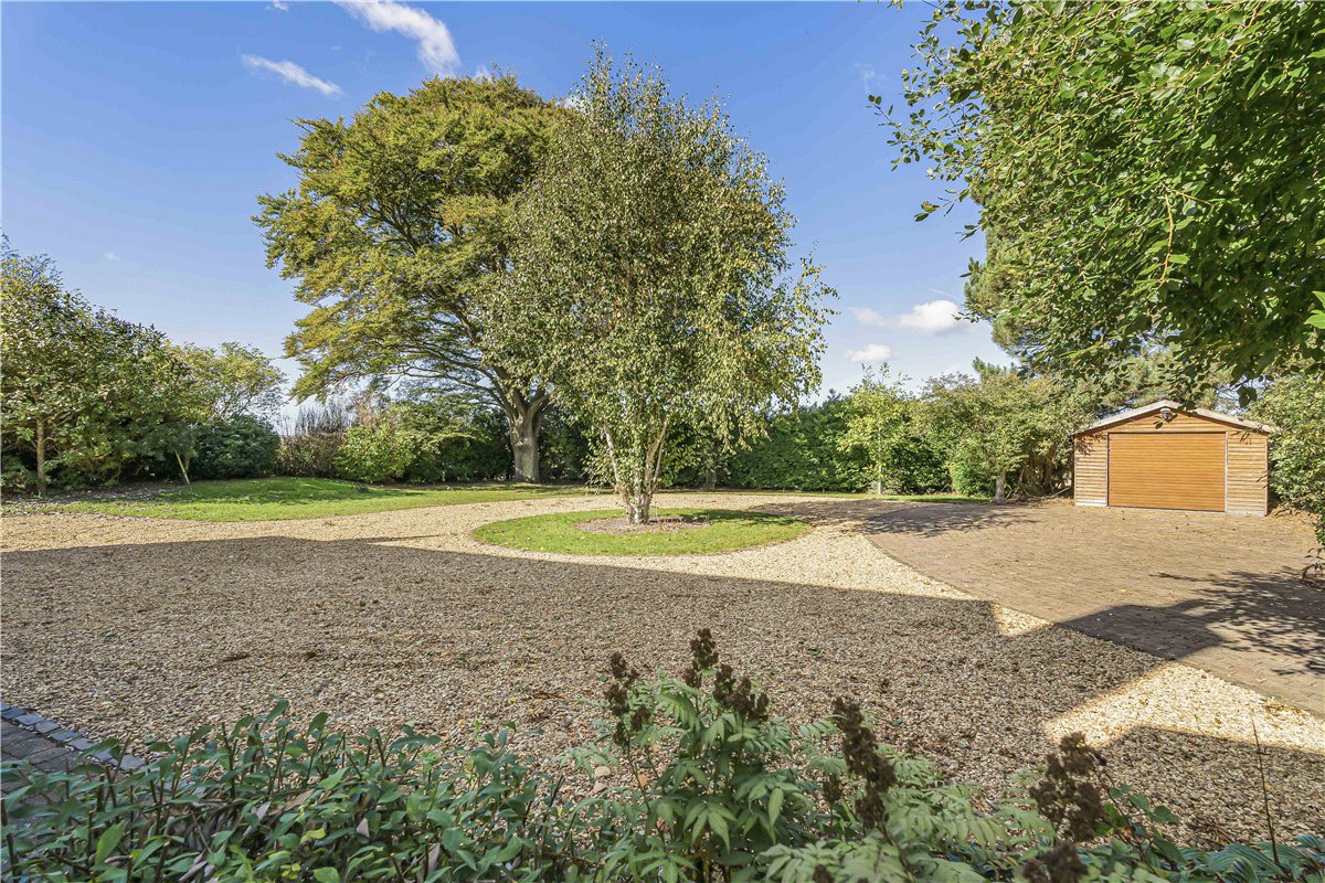 5 bedroom house, Darnford Lane, Lichfield WS14 - Available