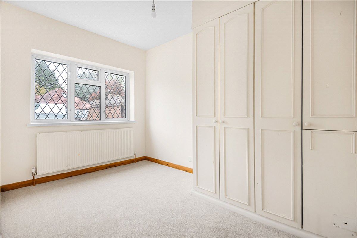 4 bedroom bungalow, The Greenway, Ickenham UB10 - Available