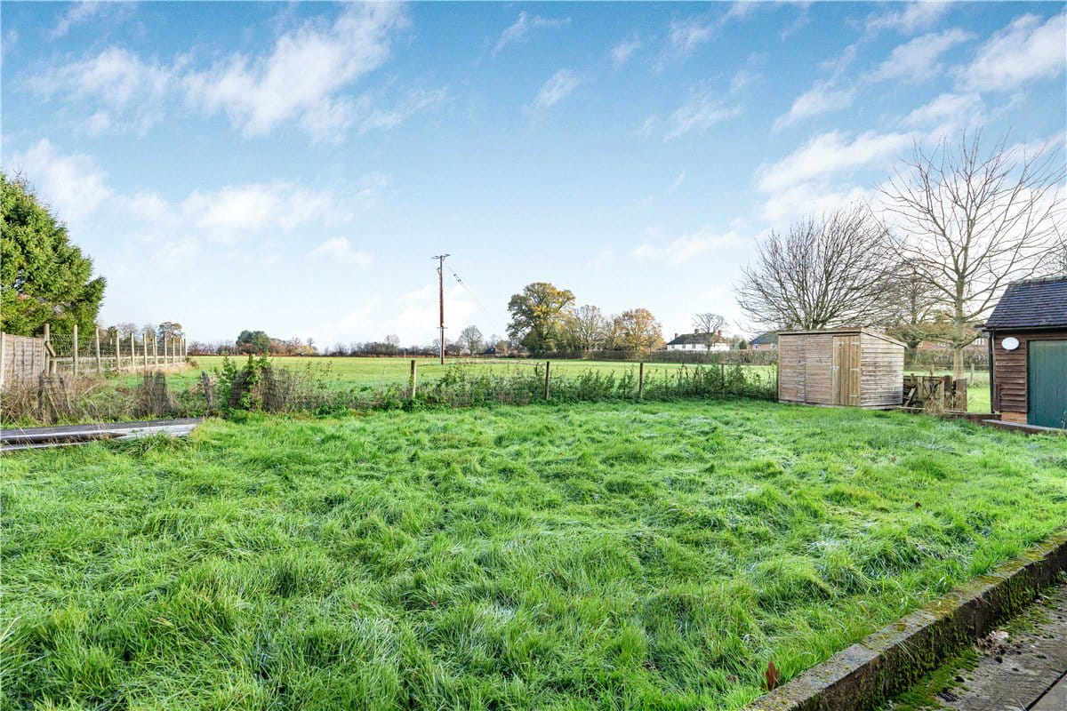 2 bedroom cottage, Great Hampden, Great Missenden HP16 - Available