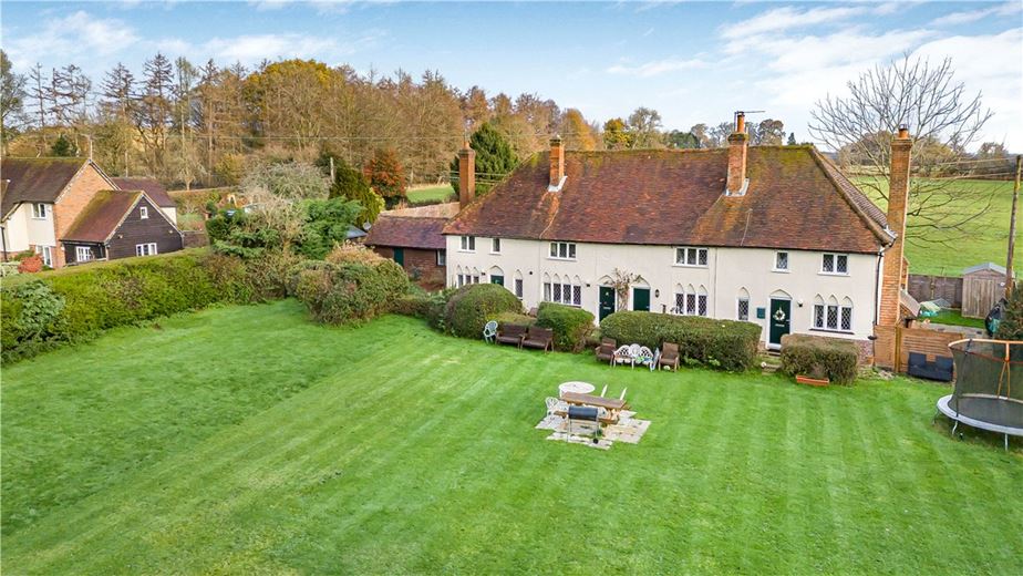 2 bedroom cottage, Great Hampden, Great Missenden HP16 - Available