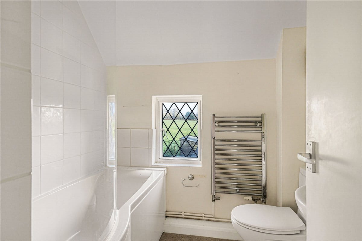 2 bedroom cottage, Great Hampden, Great Missenden HP16 - Available