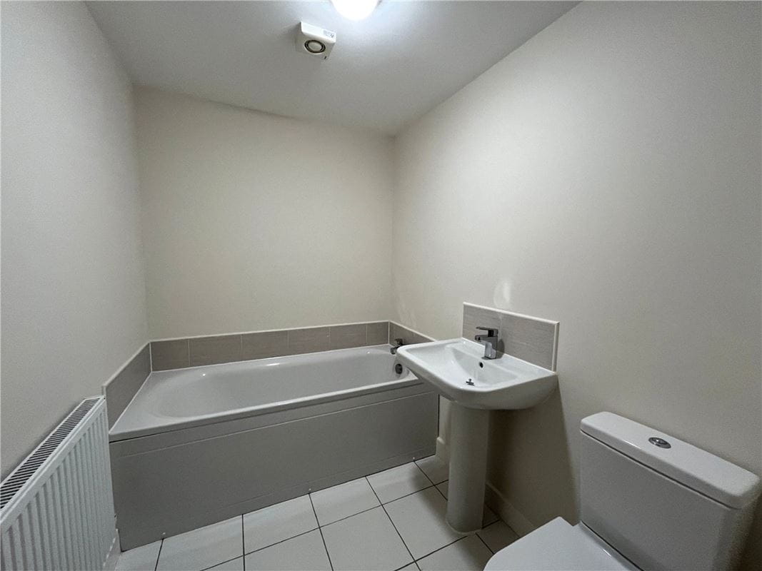 3 bedroom house, Comelybank Drive, Mexborough S64 - Let Agreed